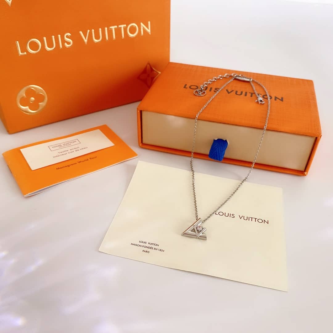 Knockoff L0vis Vvtt0n Logo Necklace