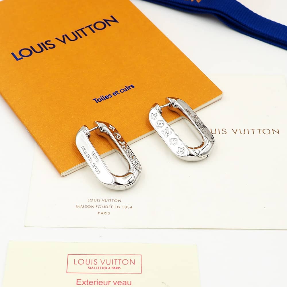 Fake L0vis Vvtt0n Logo Earring