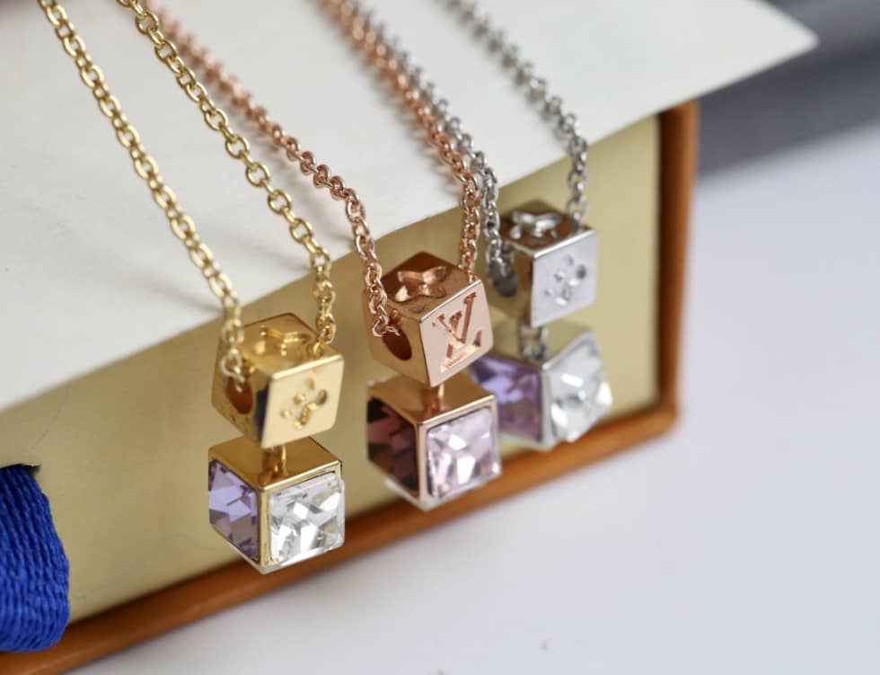 Best L0vis Vvtt0n Classic Necklace