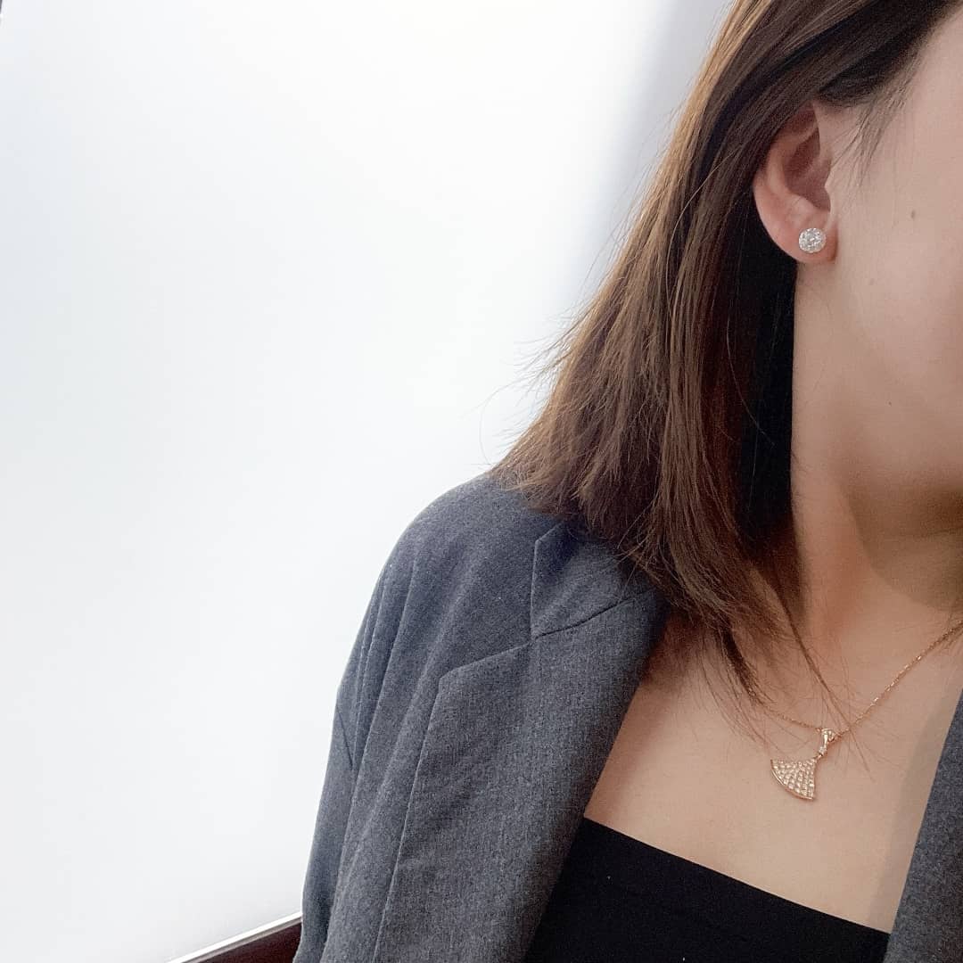 Designer T*f*ny Classic Earring