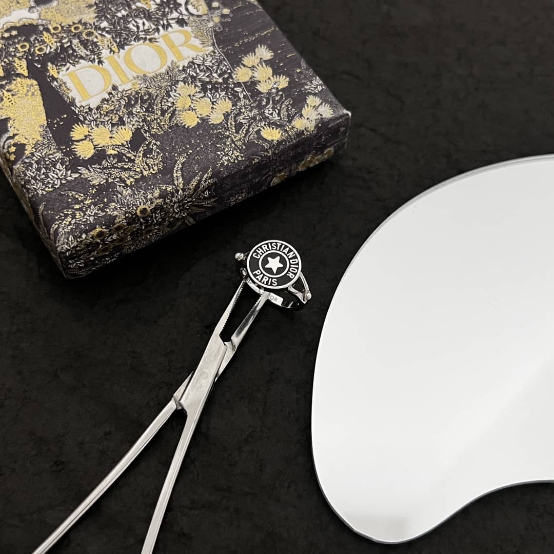 Best Chr1st1an D10r Classic Ring