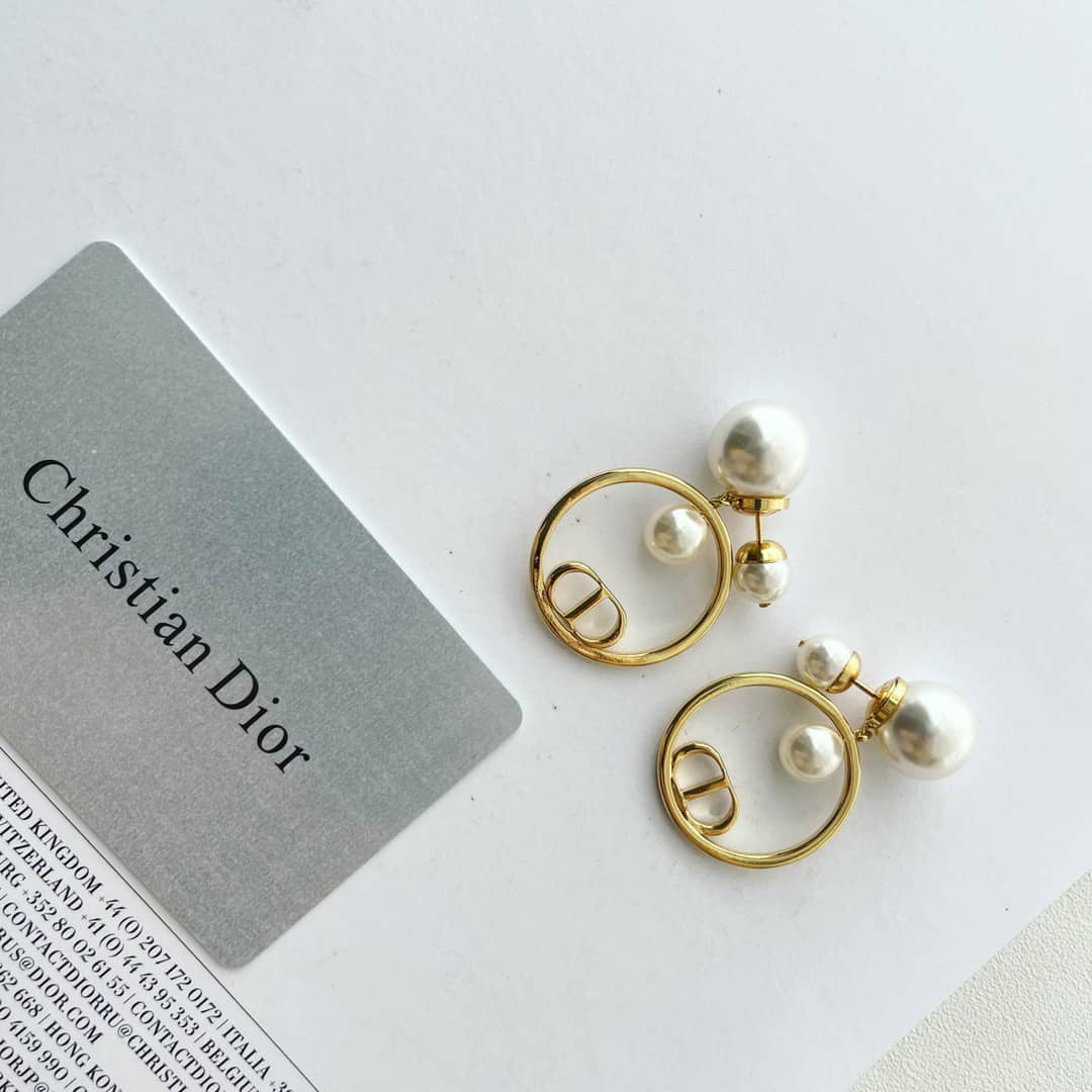 7 Star Chr1st1an D10r Earring