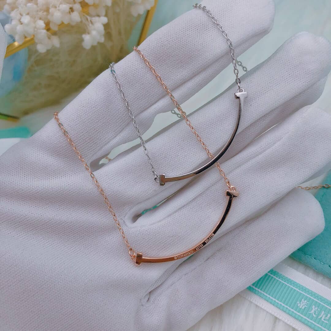 Knockoff T*f*ny Logo Necklace