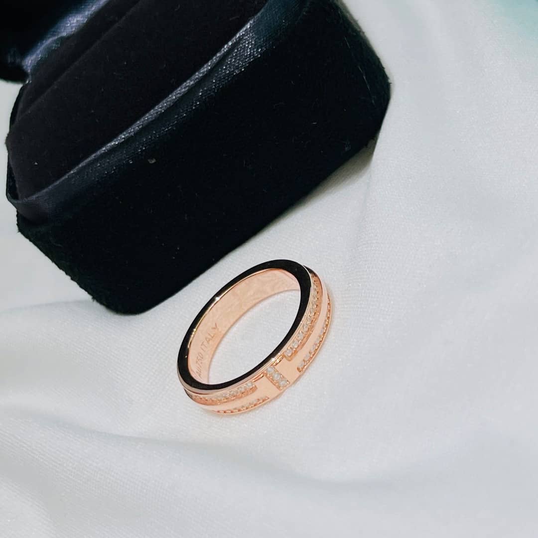 Knockoff T*f*ny Logo Ring