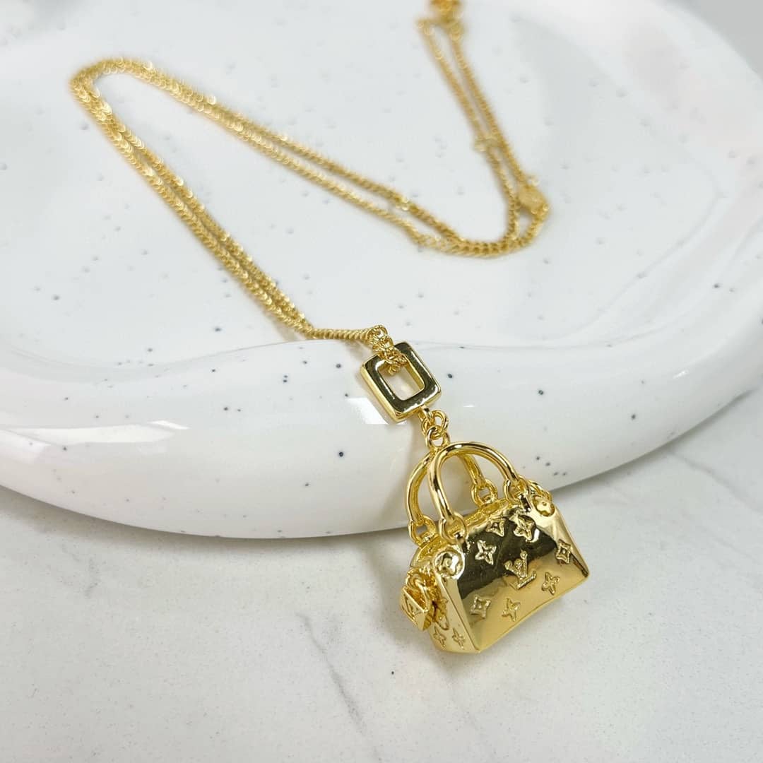 Fake L0vis Vvtt0n Logo Necklace