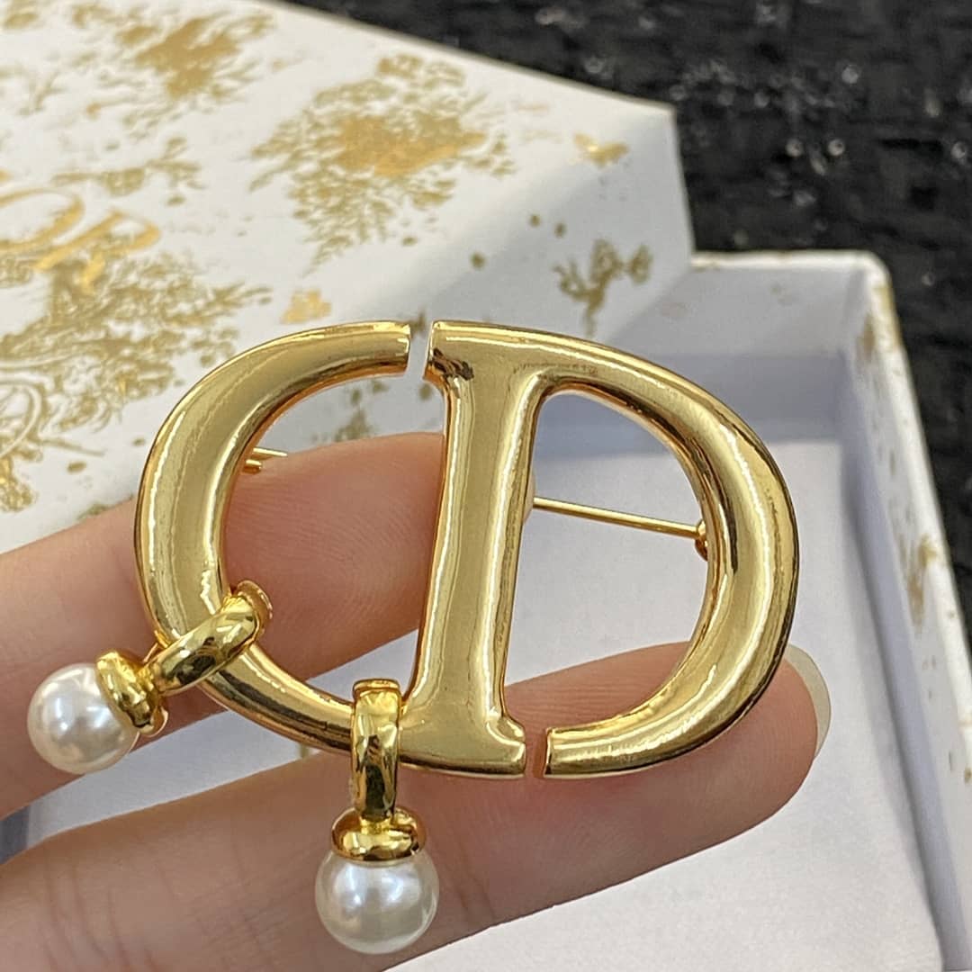 Replica Chr1st1an D10r Brooch