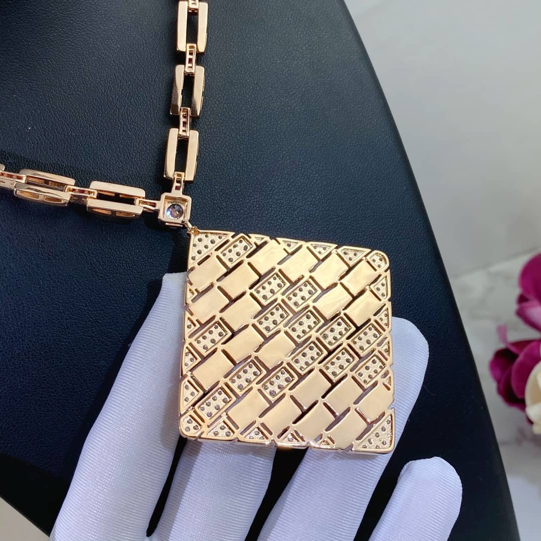 Bv1g*ai Necklace First Copy