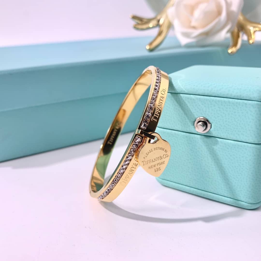 T*f*ny Bracelet Copy