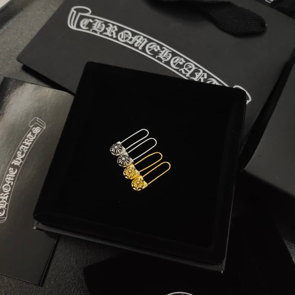 Wholesale Ch*0me He**ts Logo Earring