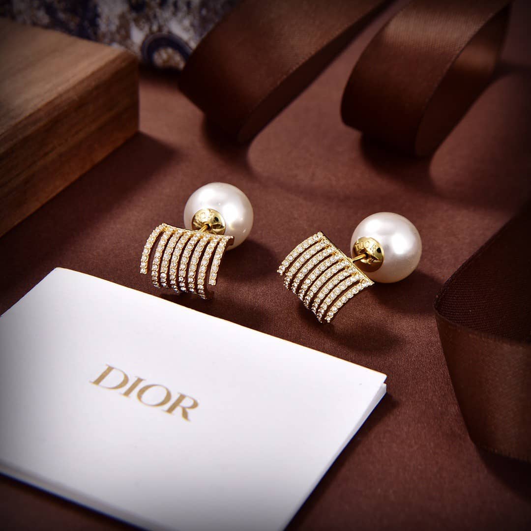 High Quality Chr1st1an D10r Earring