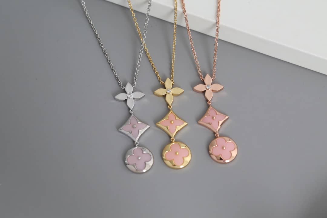 Fake L0vis Vvtt0n Logo Necklace