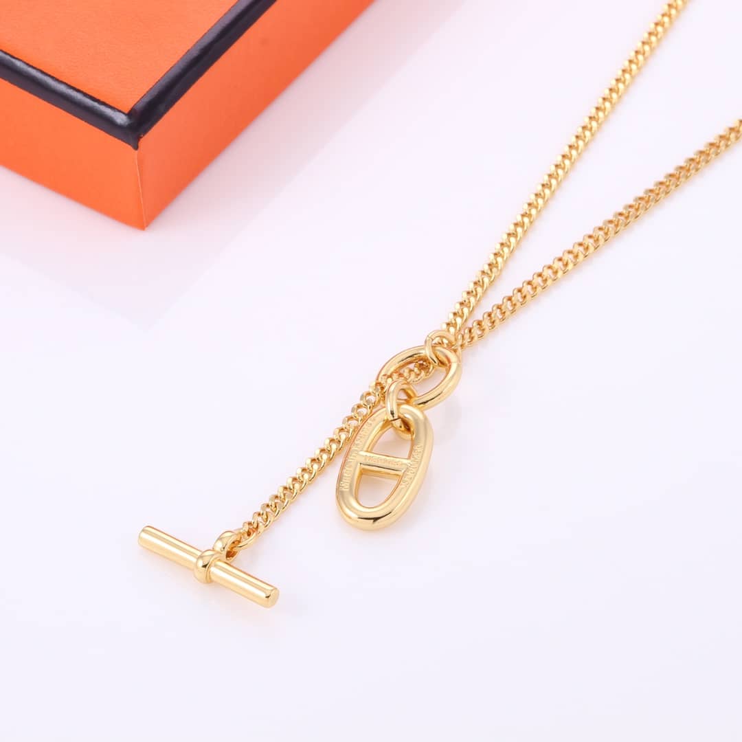Fake H**me5 Logo Necklace