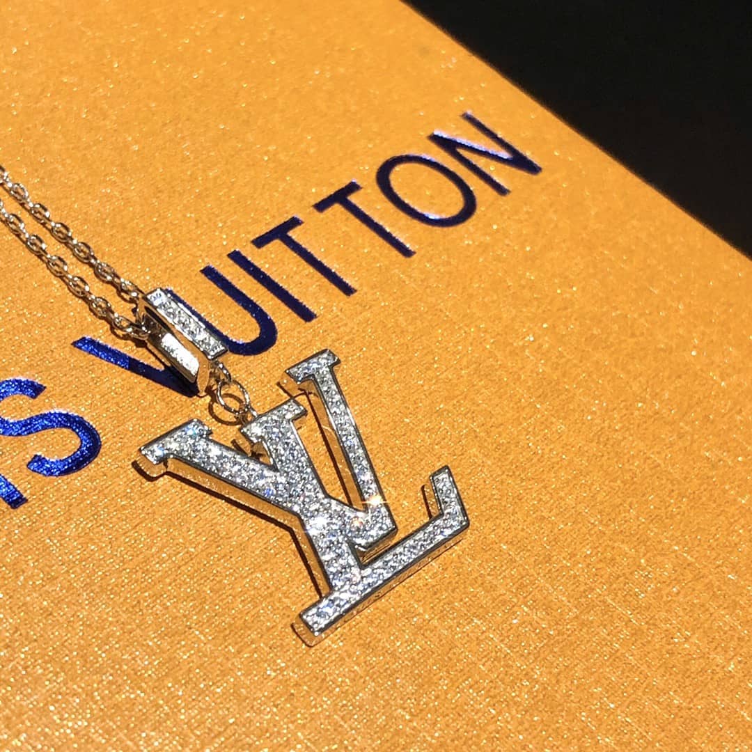 Knockoff L0vis Vvtt0n Logo Necklace