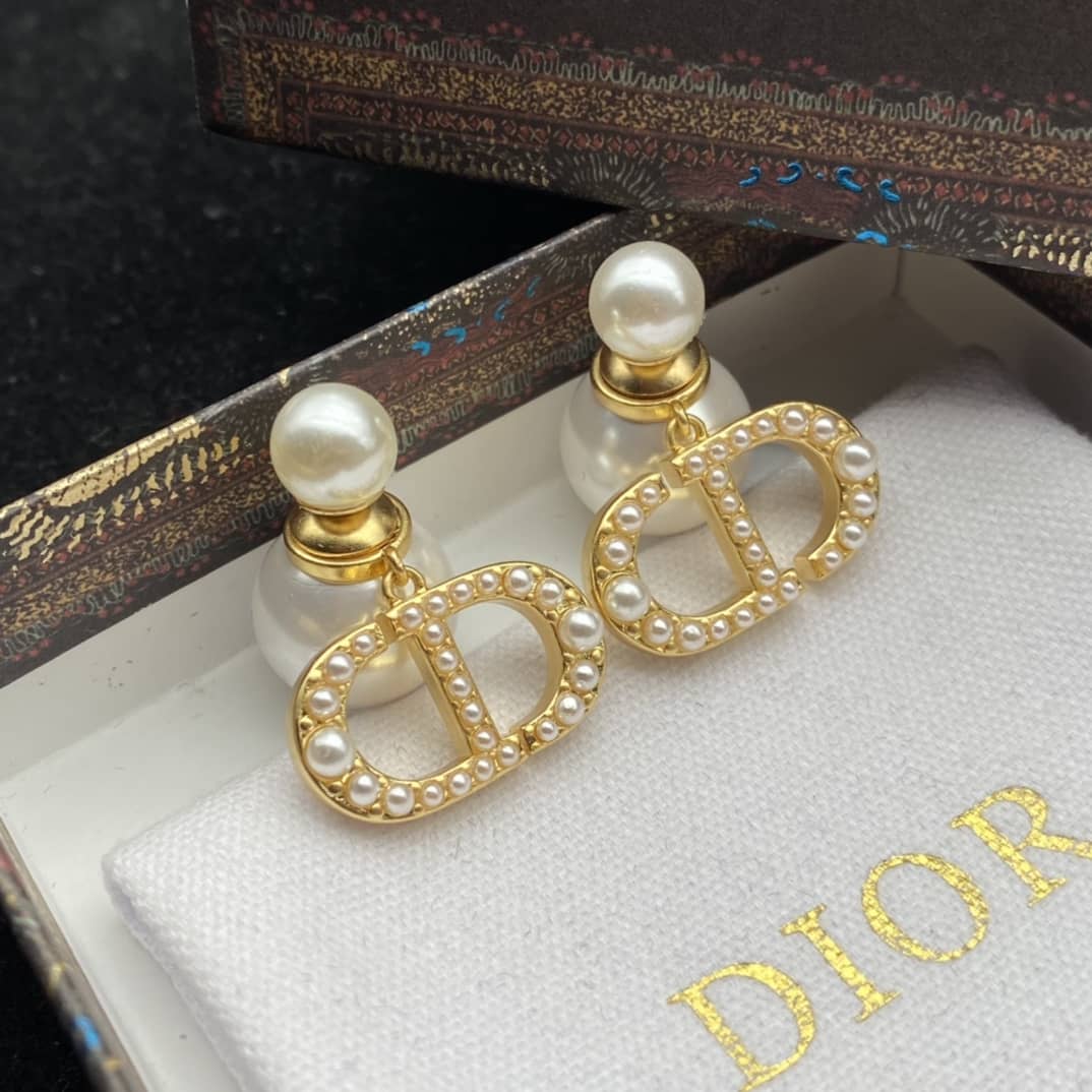 Luxury Chr1st1an D10r Classic AAA+ Earring