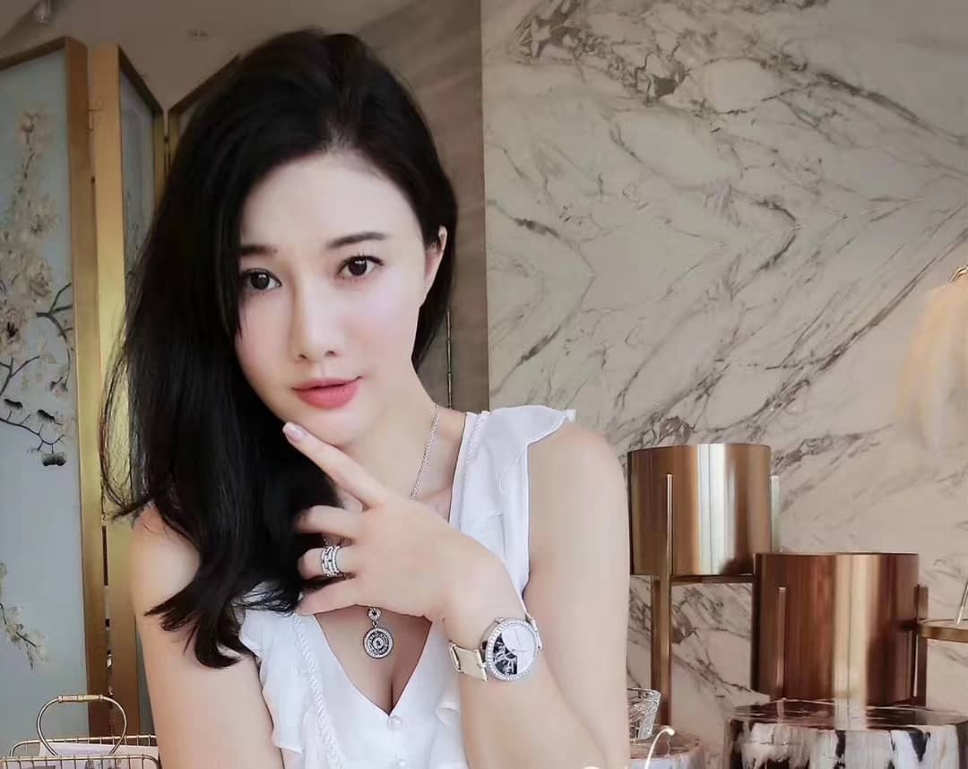 Designer Ca*t1er Classic Ring