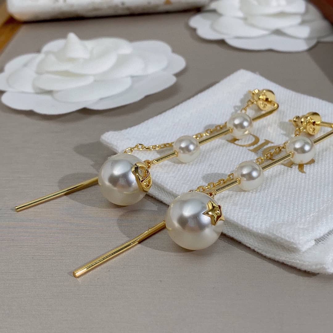 Luxury Chr1st1an D10r Classic AAA+ Earring