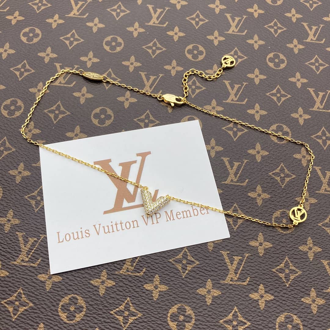 7 Star L0vis Vvtt0n Necklace
