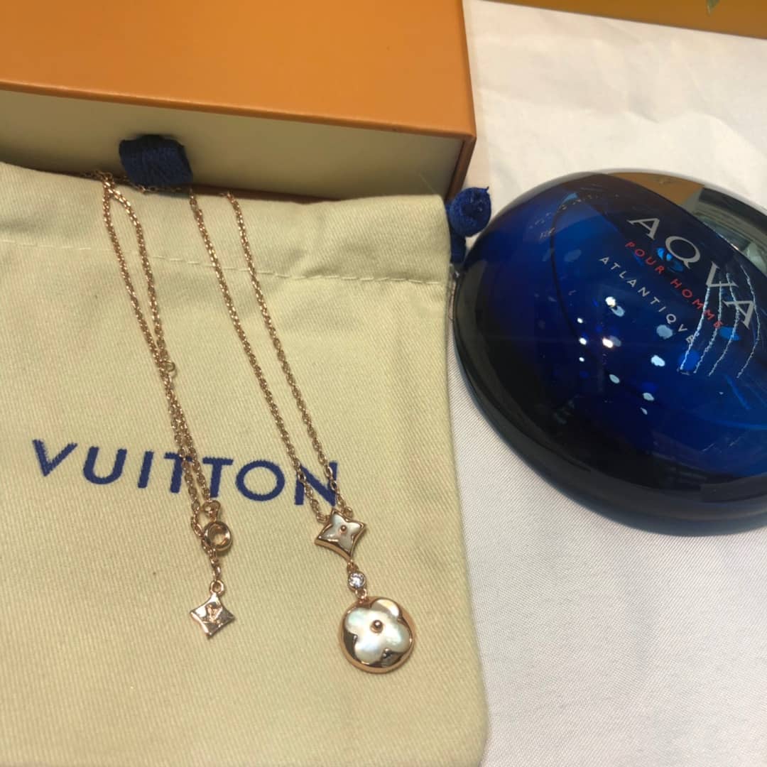 L0vis Vvtt0n Necklace First Copy