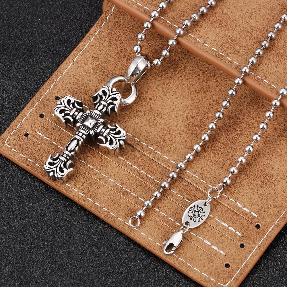 Top Quality Ch*0me He**ts Necklace