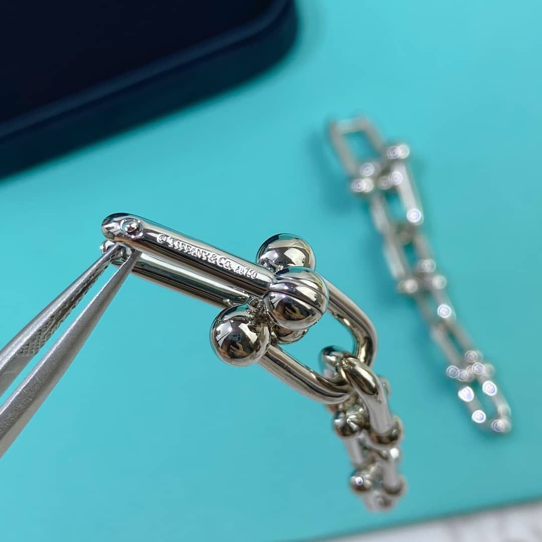 7 Star T*f*ny Earring