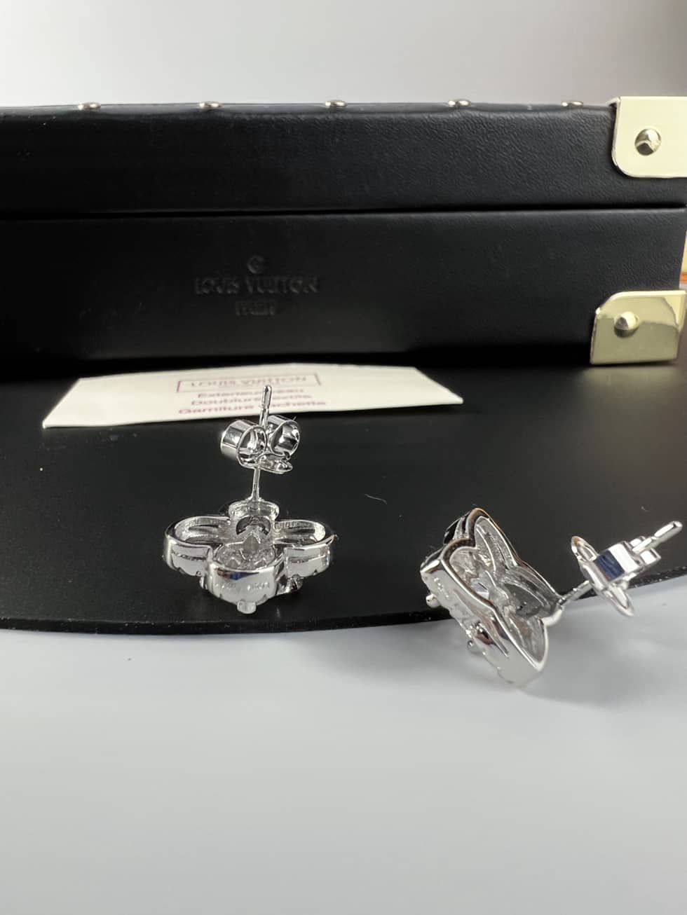 High Quality L0vis Vvtt0n Earring