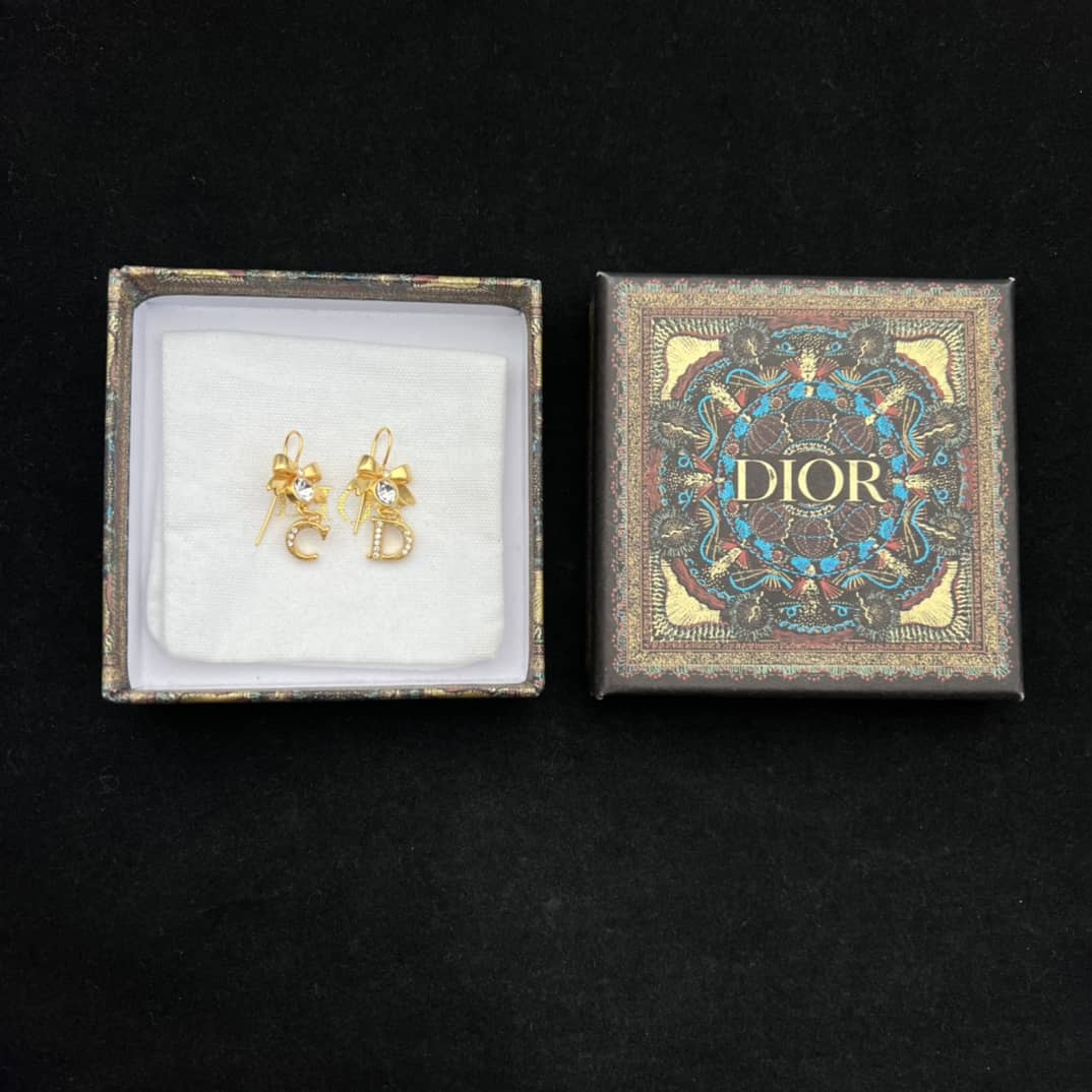 Knockoff Chr1st1an D10r Logo Earring