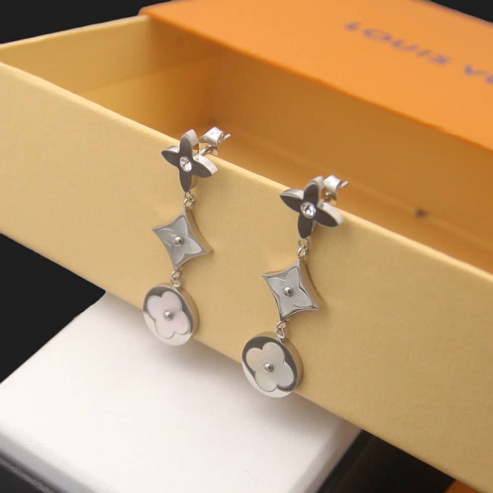 7 Star L0vis Vvtt0n Earring