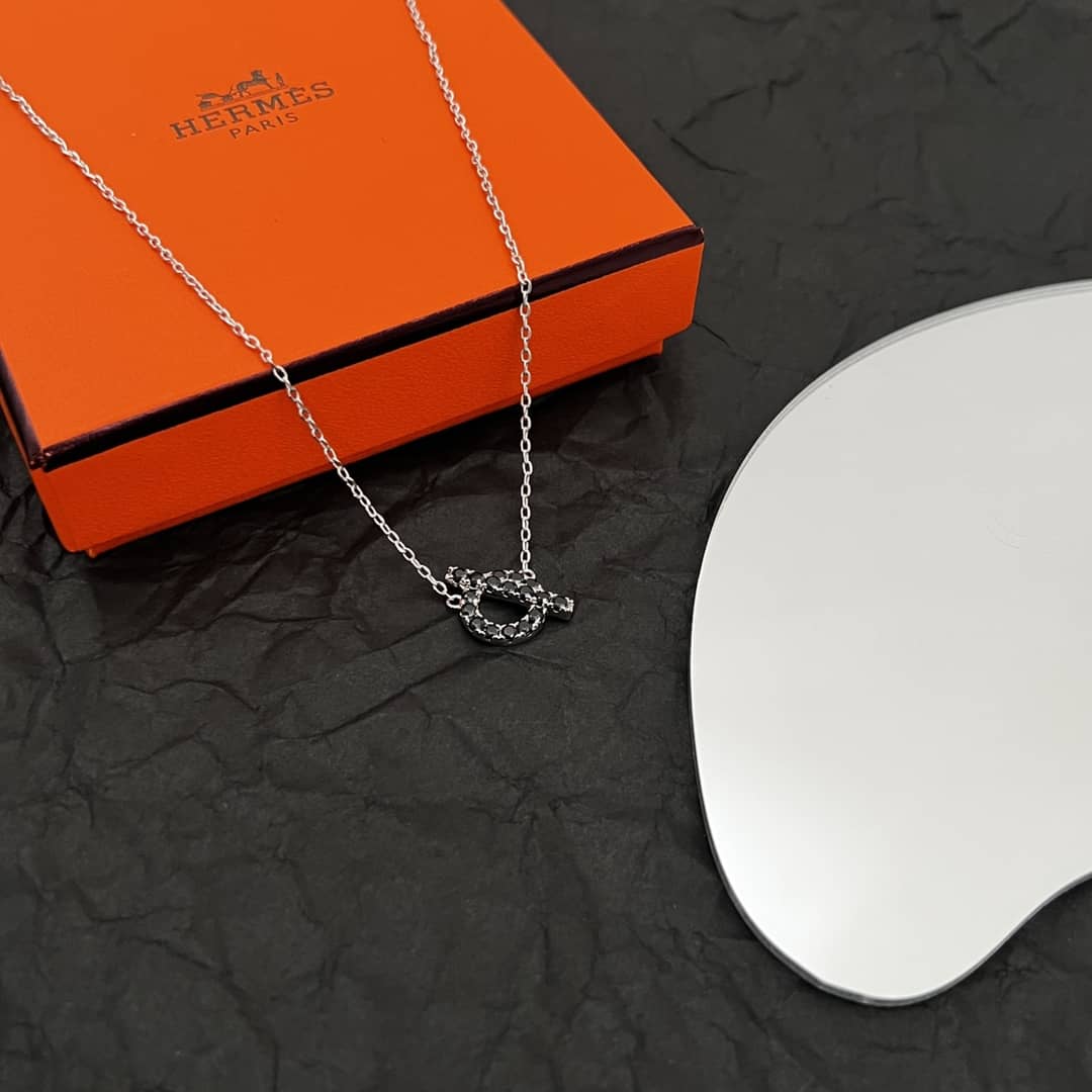 Replica H**me5 Necklace