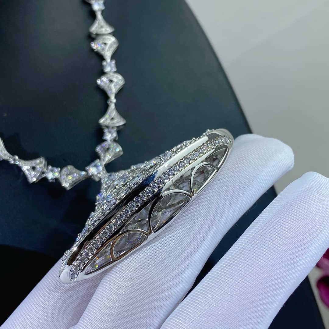 Bv1g*ai Necklace For Sale