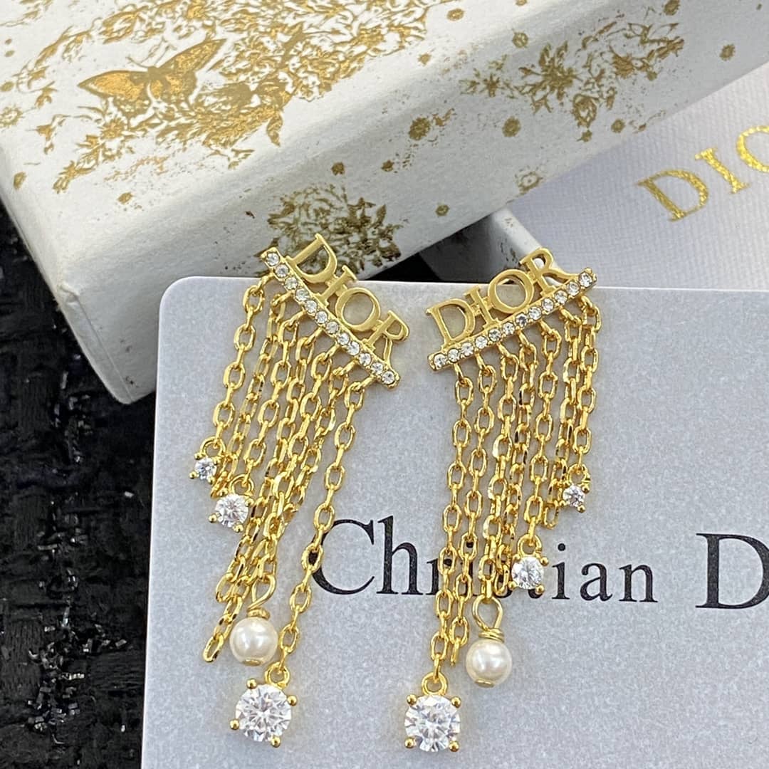 7 Star Chr1st1an D10r Earring