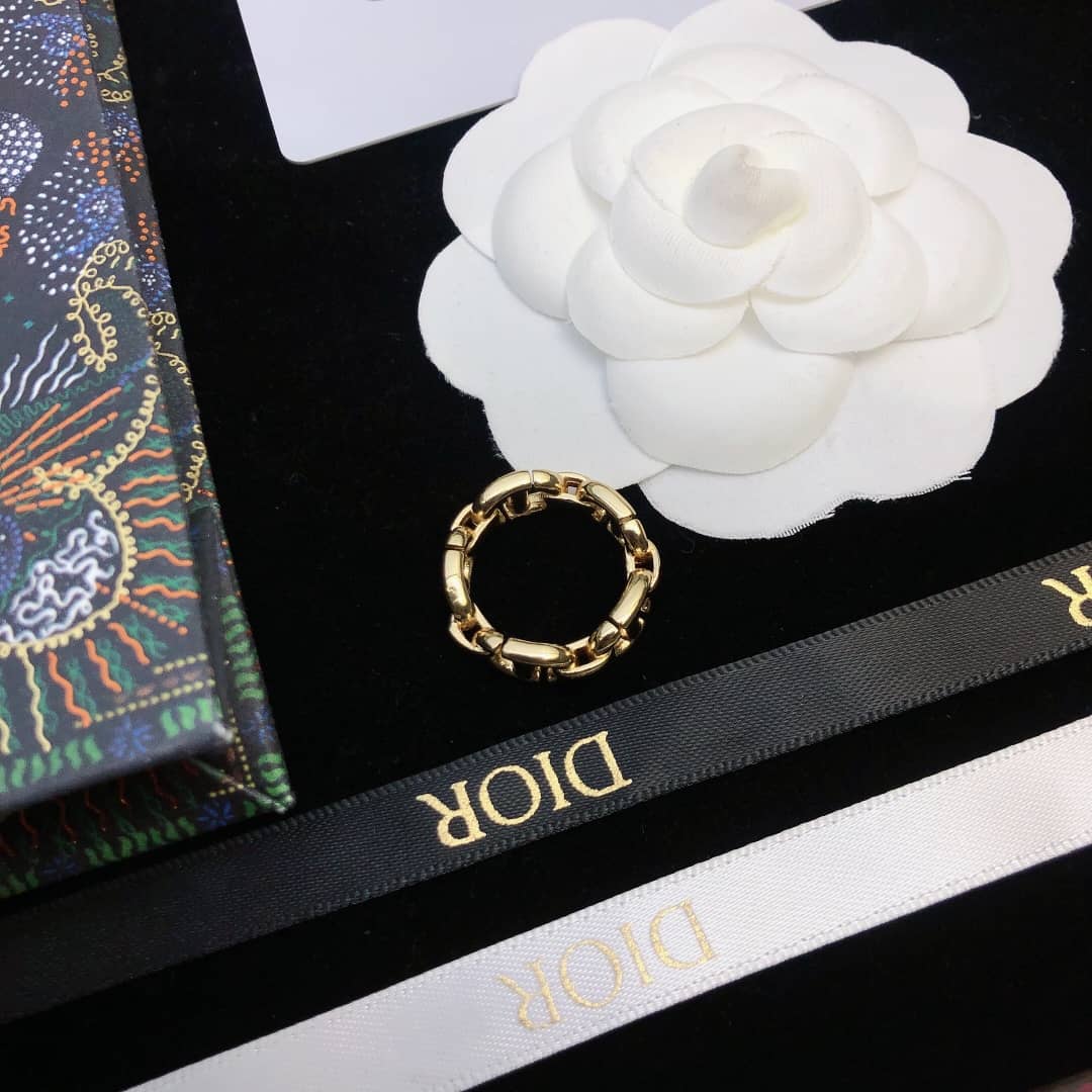 Designer Chr1st1an D10r Classic Ring