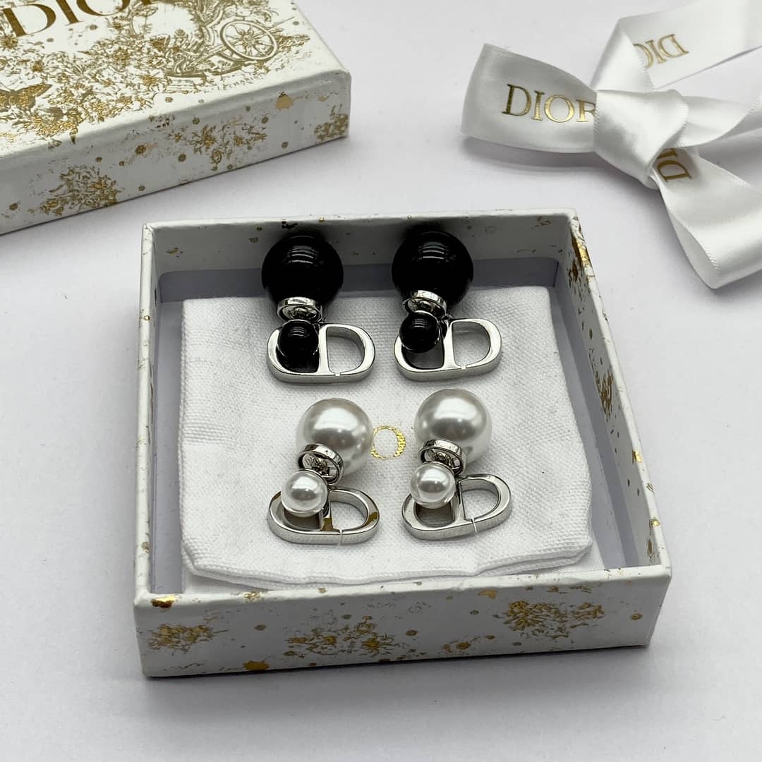 Replica Chr1st1an D10r Earring