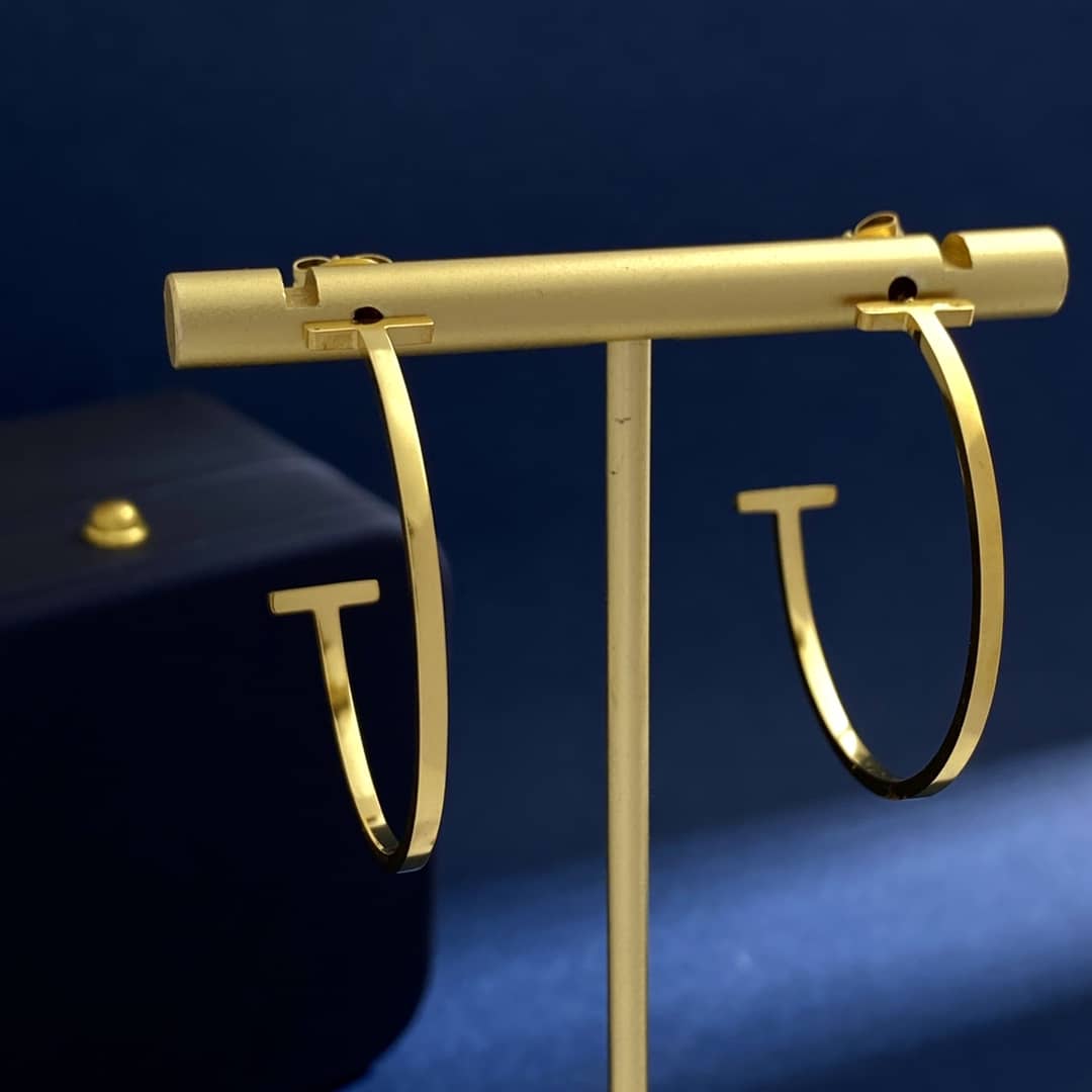 Knockoff T*f*ny Logo Earring