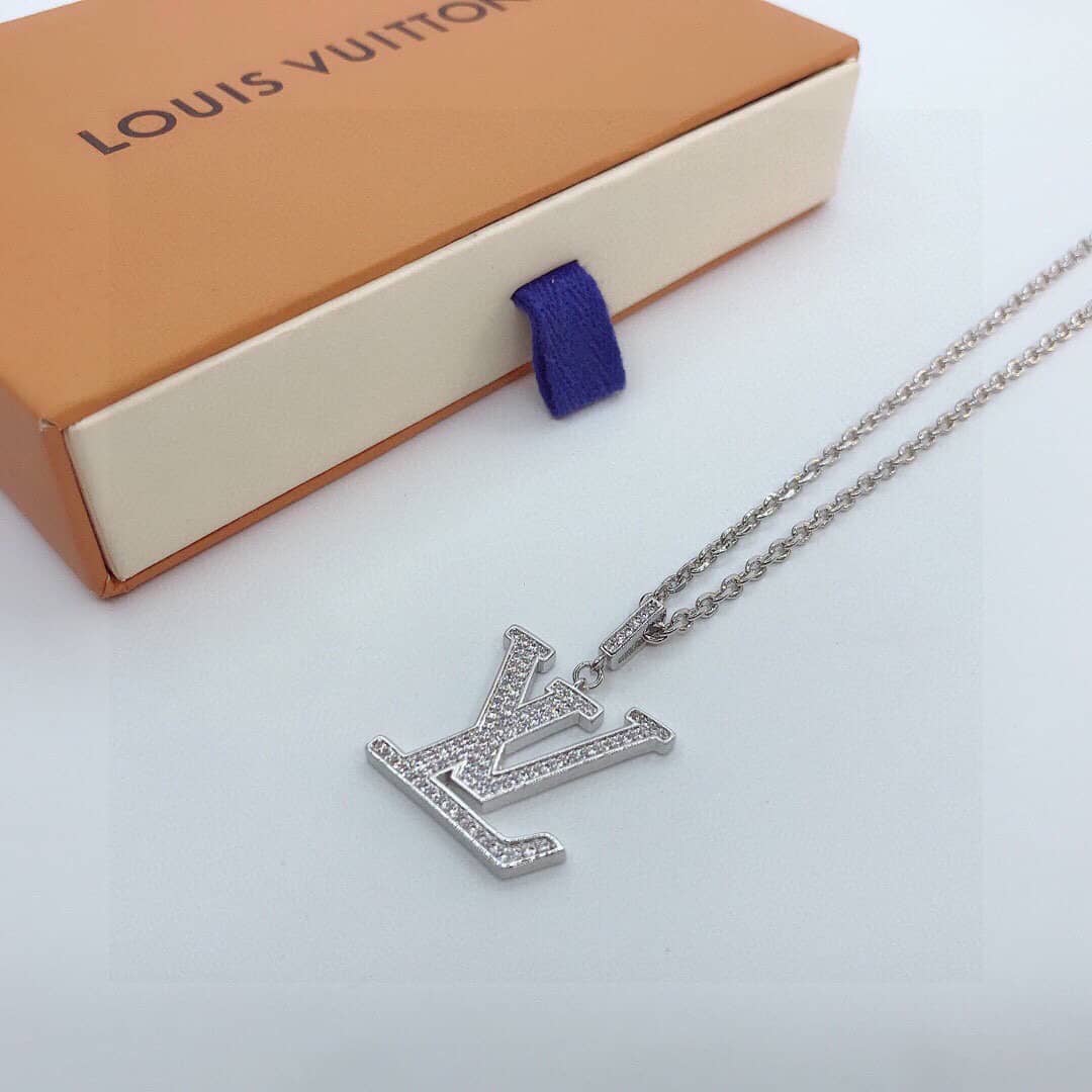 Wholesale L0vis Vvtt0n AAA+ Necklace