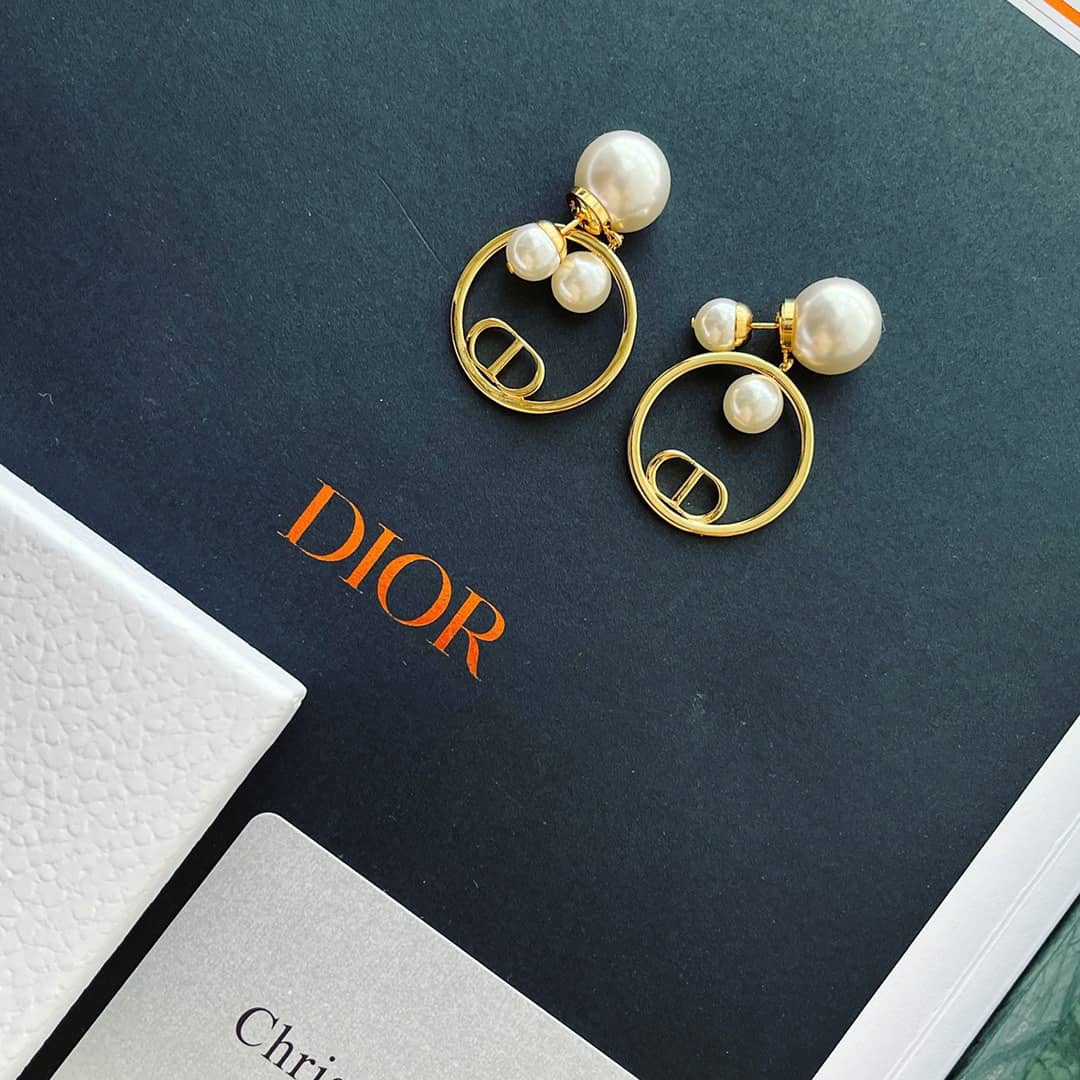 7 Star Chr1st1an D10r Earring