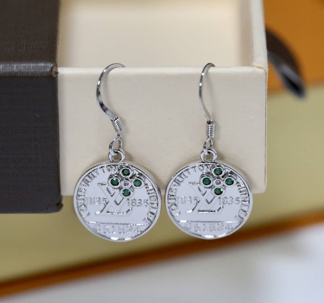 7 Star L0vis Vvtt0n Earring