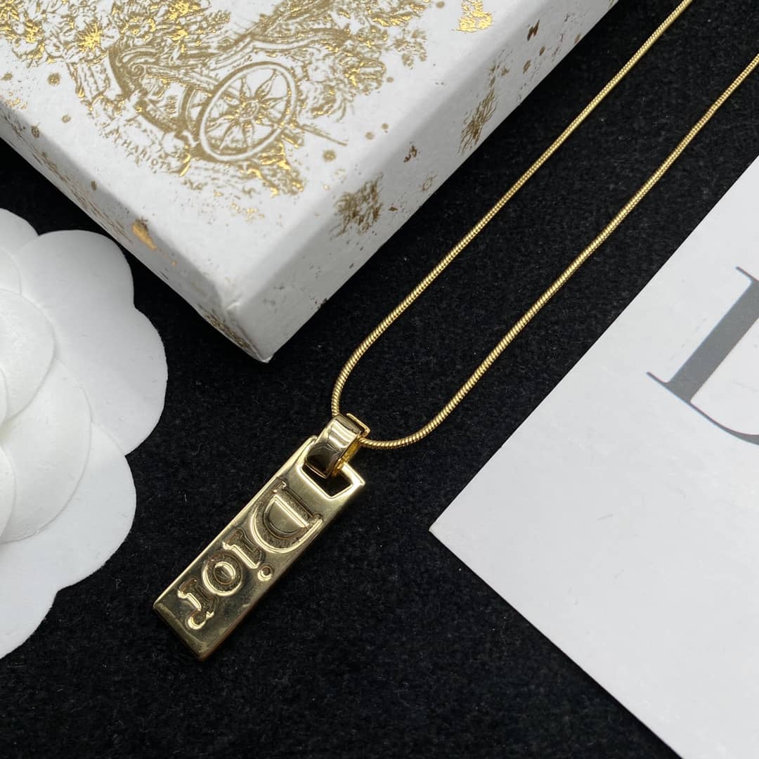 High Quality Chr1st1an D10r Necklace