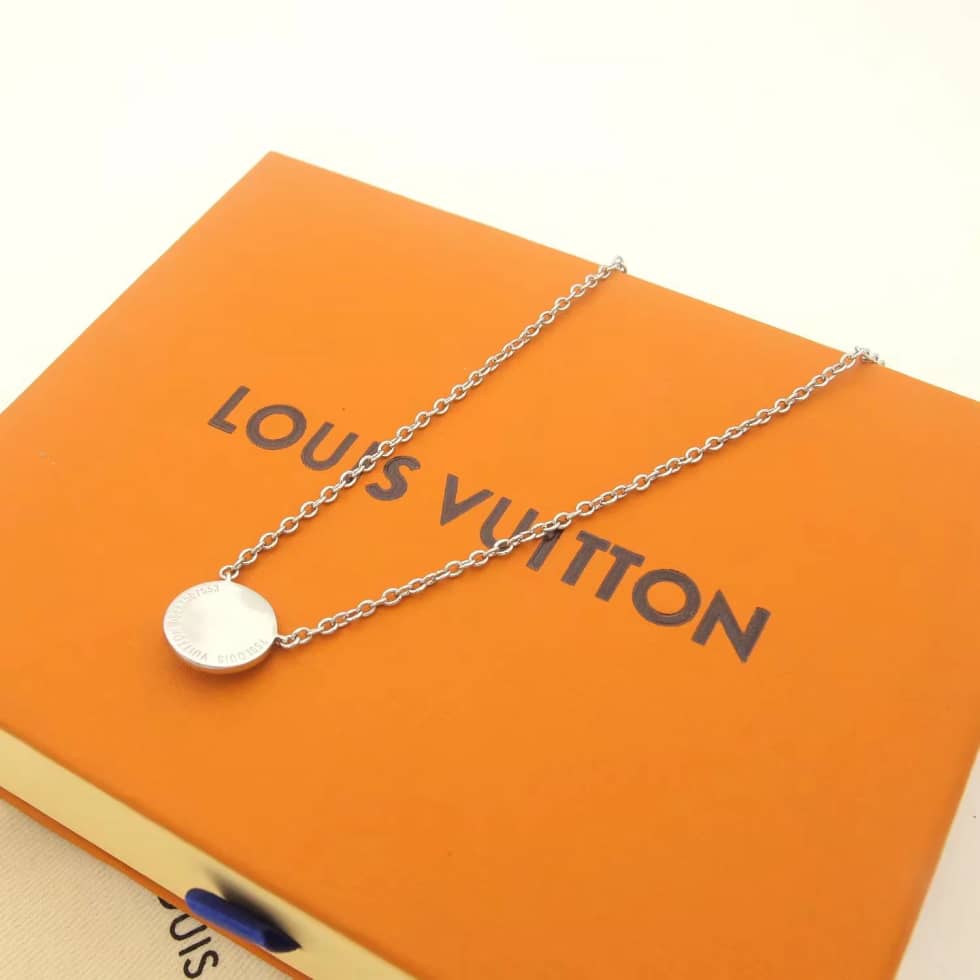 7 Star L0vis Vvtt0n Necklace