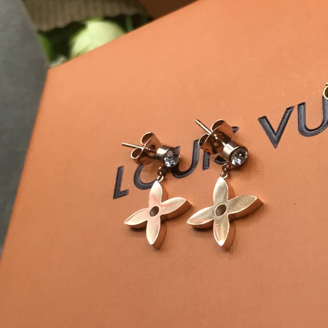 Top Quality L0vis Vvtt0n Earring