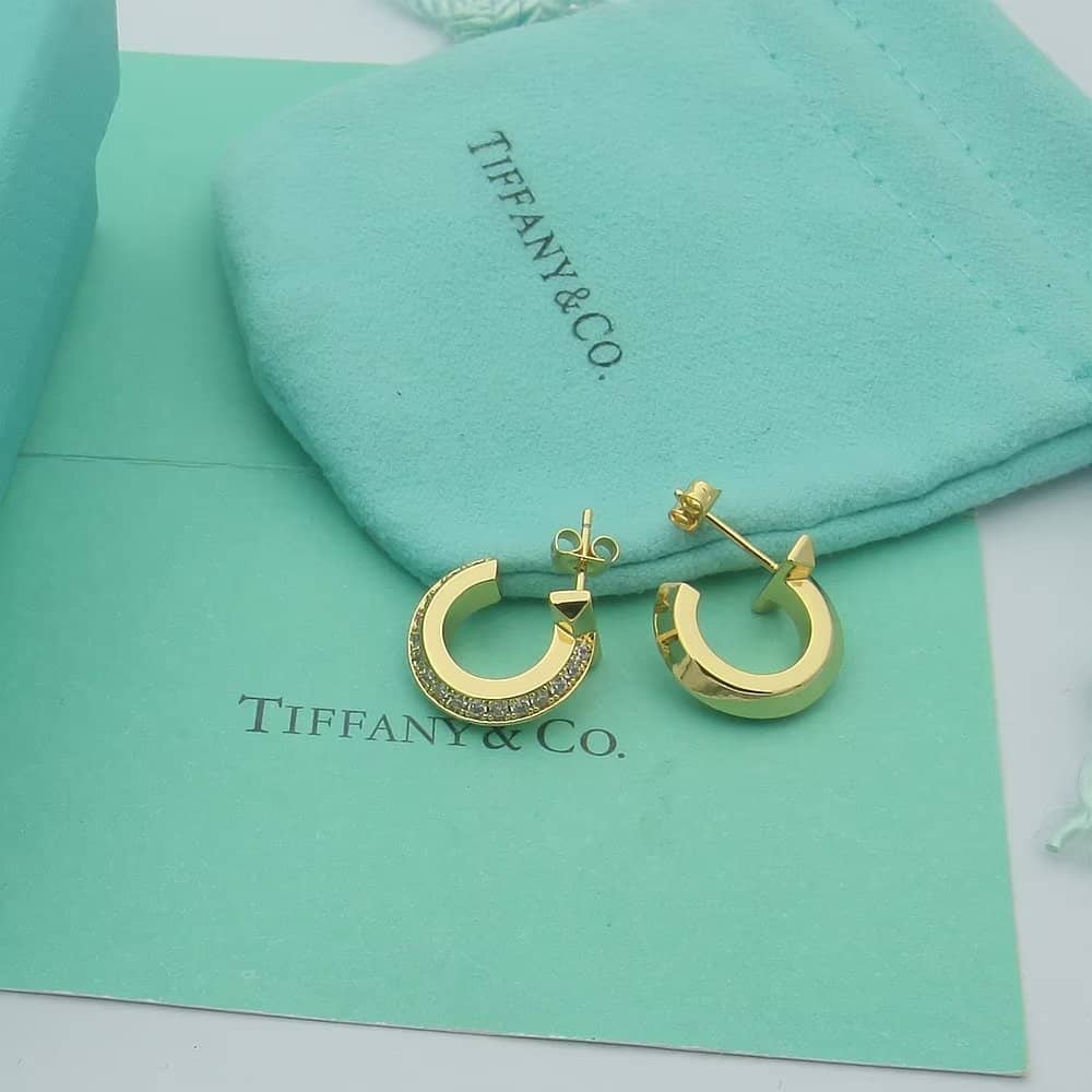 7 Star T*f*ny Earring