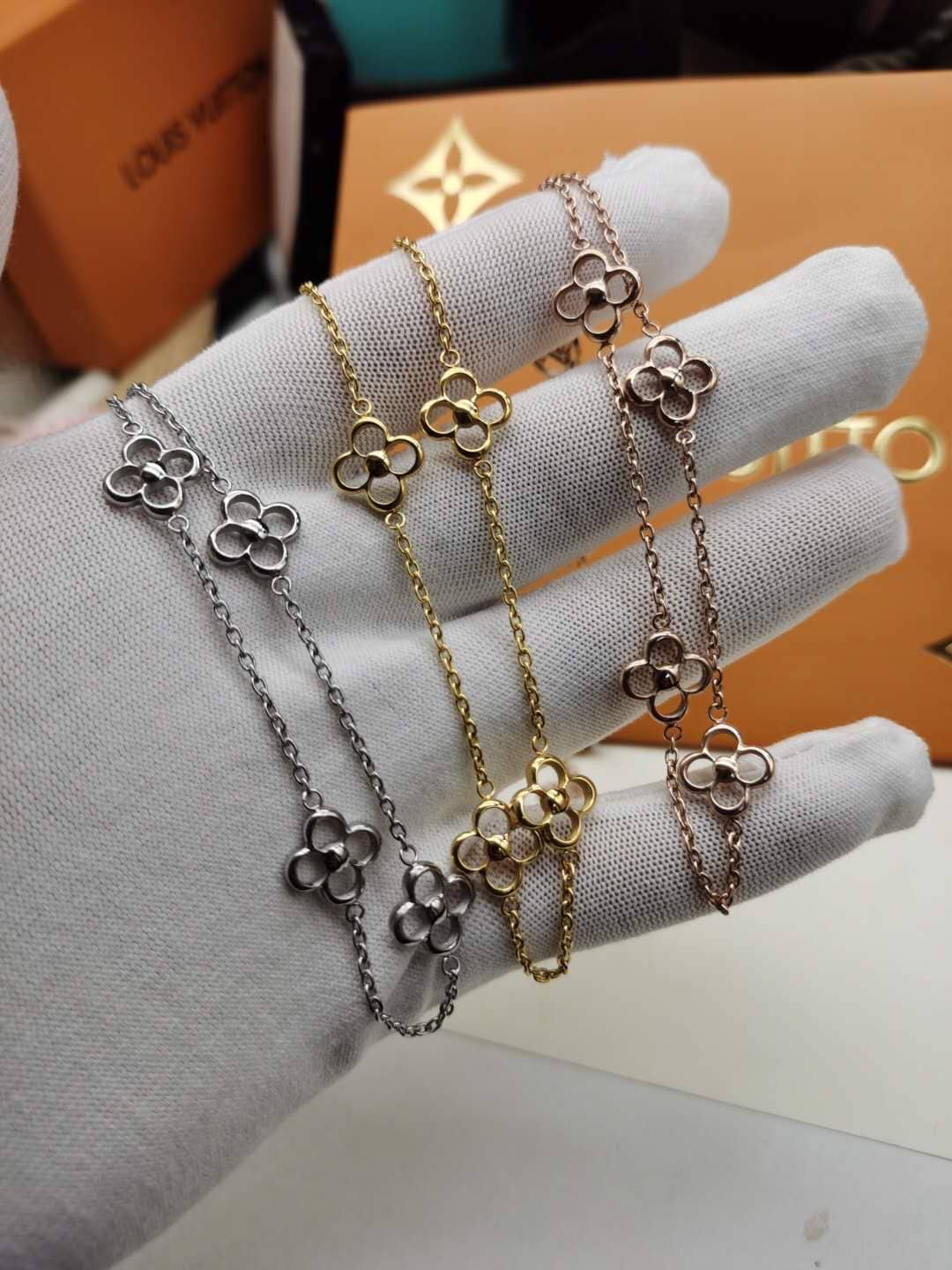 Cheap L0vis Vvtt0n Necklace