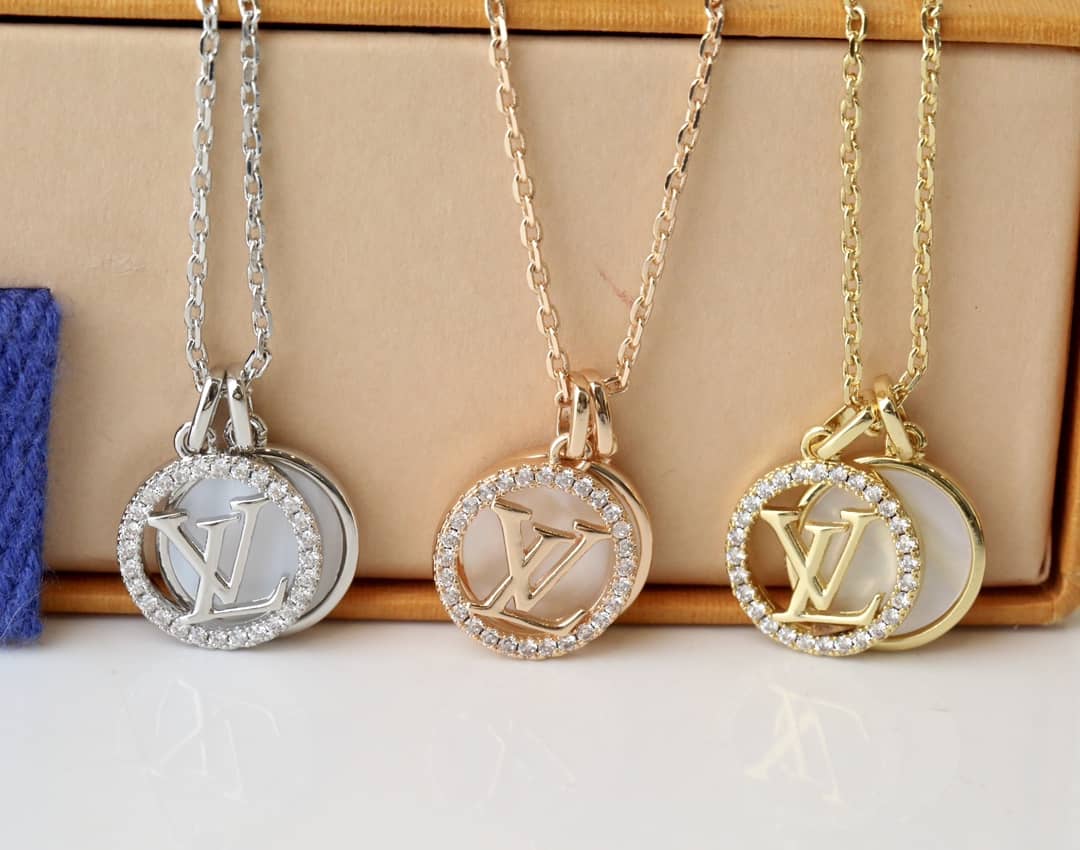 Knockoff L0vis Vvtt0n Logo Necklace