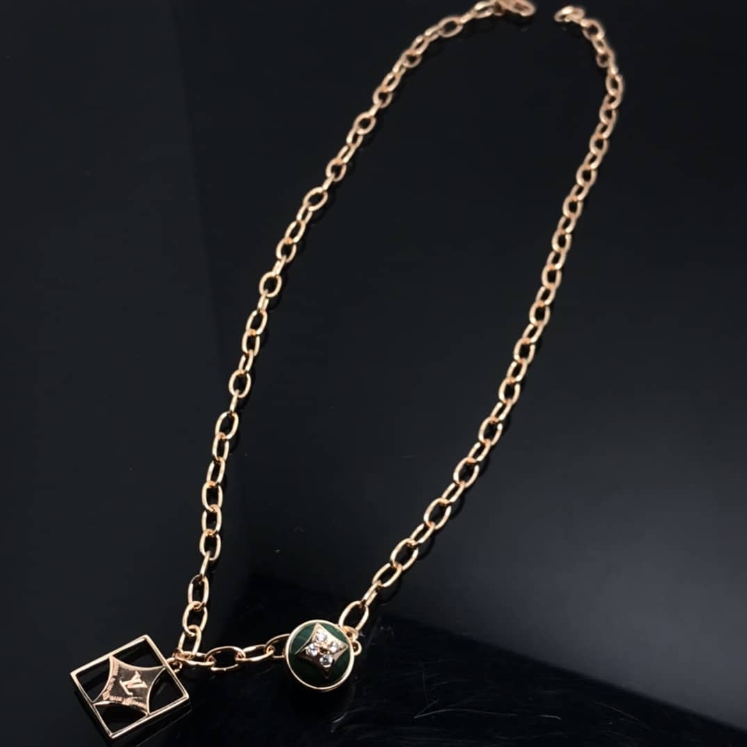 Fake L0vis Vvtt0n Logo Necklace