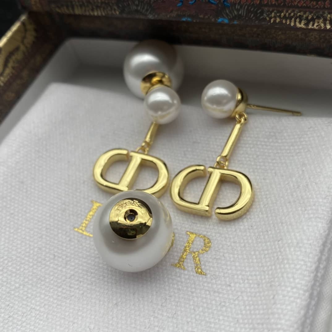 Replica Chr1st1an D10r Earring