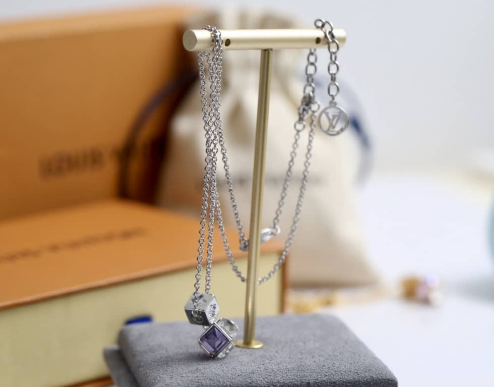 Best L0vis Vvtt0n Classic Necklace