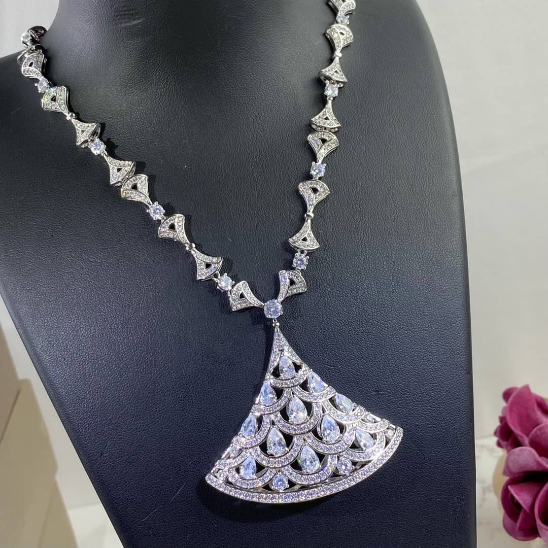 Bv1g*ai Necklace For Sale