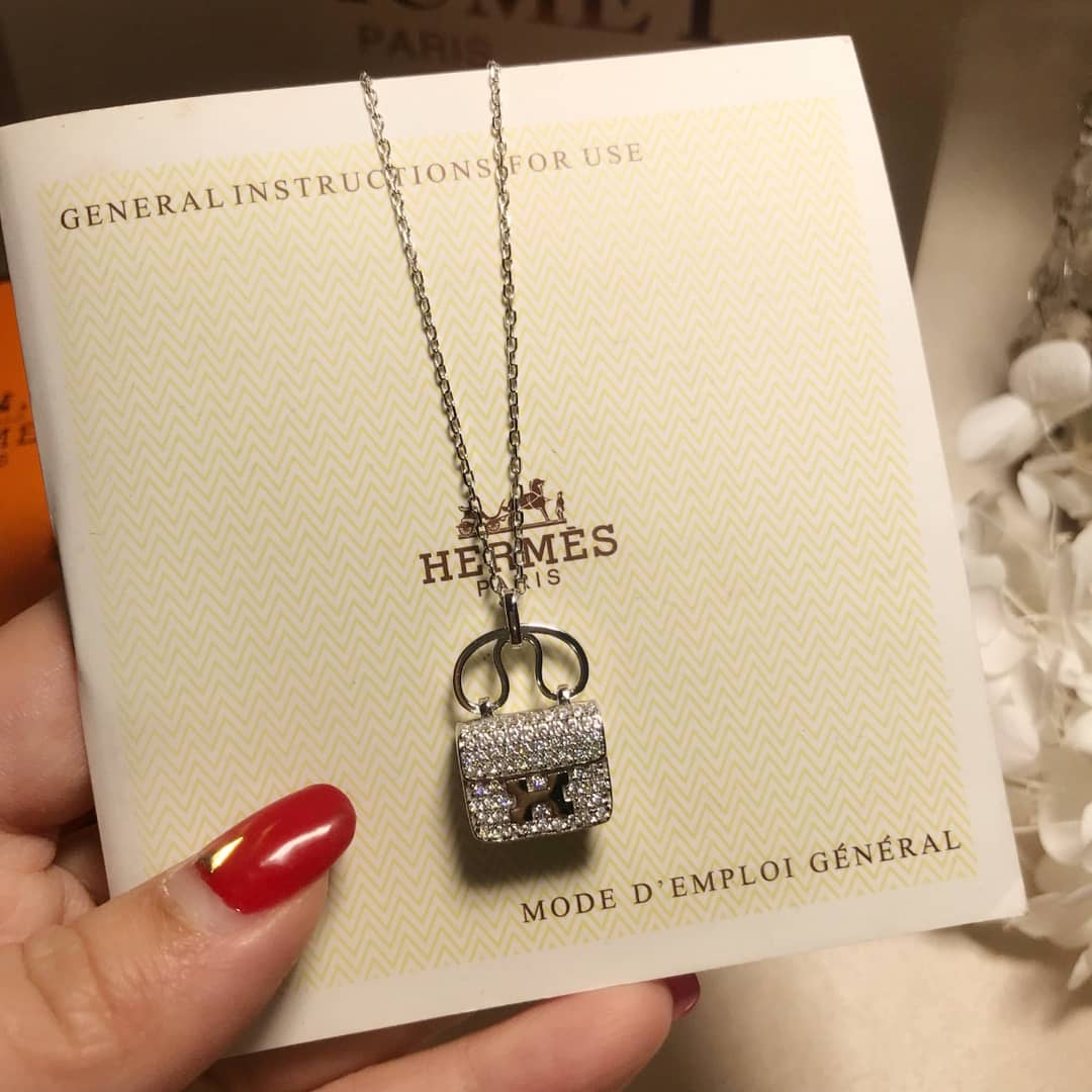 Fake H**me5 Logo Necklace