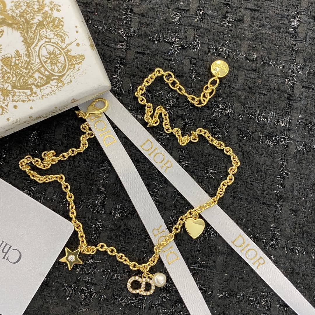 Best Chr1st1an D10r Classic Necklace