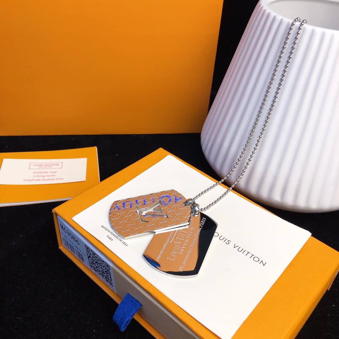 High Quality L0vis Vvtt0n Necklace