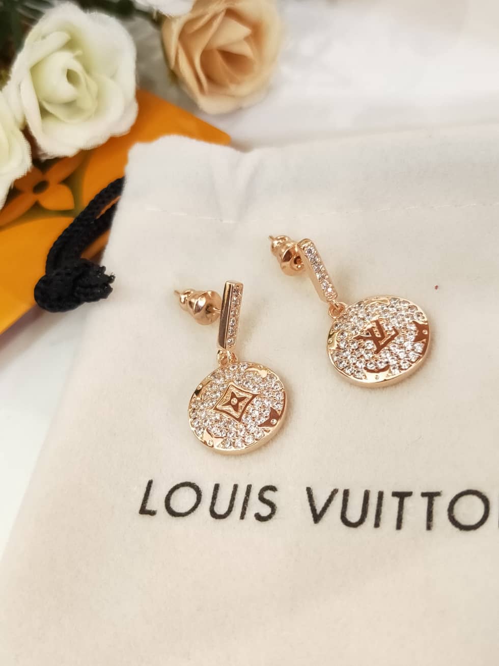Knockoff L0vis Vvtt0n Logo Earring